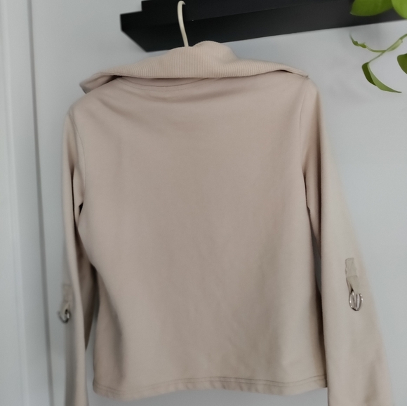 IACTIVE tan zip-up. Roll-up sleeve option. Super comfortable. EUC - Picture 5 of 5